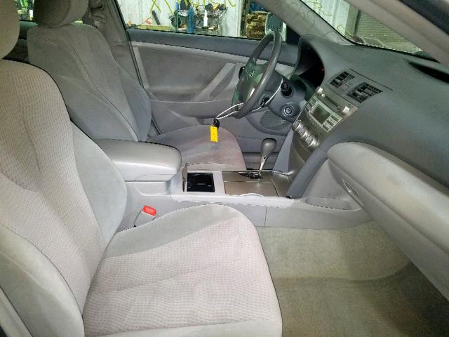 4T1BF3EK6BU230149 - 2011 TOYOTA CAMRY BASE SILVER photo 5