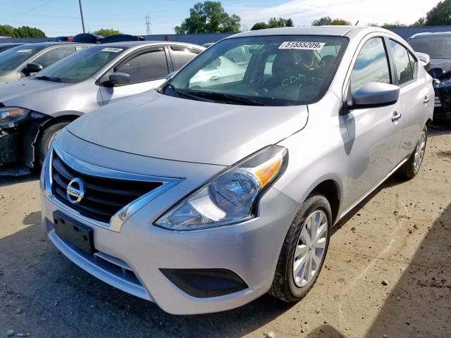 3N1CN7AP5JL880042 - 2018 NISSAN VERSA S SILVER photo 2