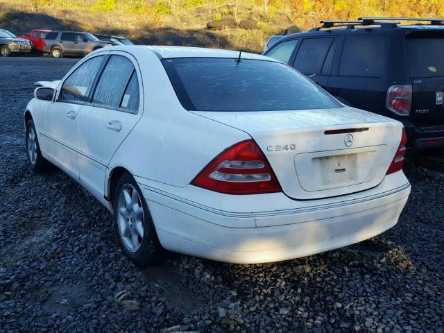 WDBRF61J52F257136 - 2002 MERCEDES-BENZ C 240 WHITE photo 3