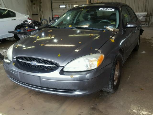 1FAFP56S42G107001 - 2002 FORD TAURUS SEL GRAY photo 2