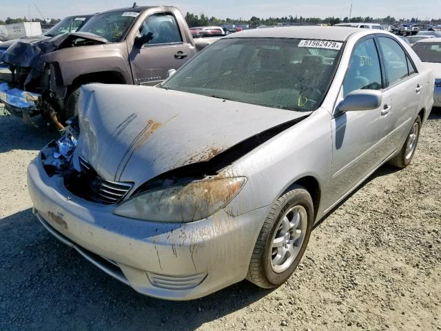 4T1BE32KX6U164086 - 2006 TOYOTA CAMRY LE SILVER photo 2