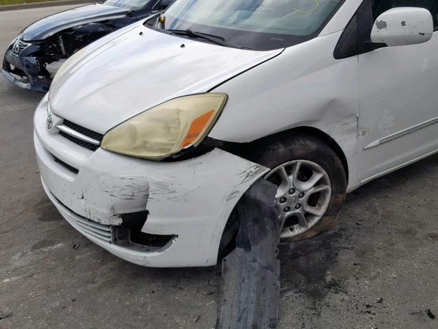 5TDZA22C54S143150 - 2004 TOYOTA SIENNA XLE WHITE photo 9