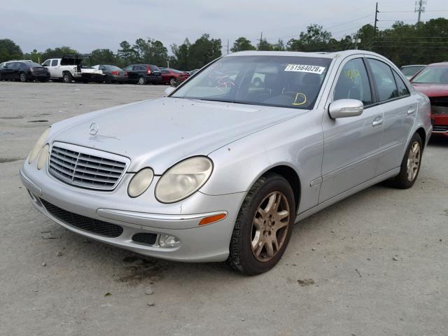 WDBUF65J55A646526 - 2005 MERCEDES-BENZ E 320 SILVER photo 2