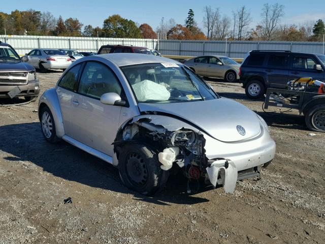 3VWCK21C61M454440 - 2001 VOLKSWAGEN NEW BEETLE SILVER photo 1