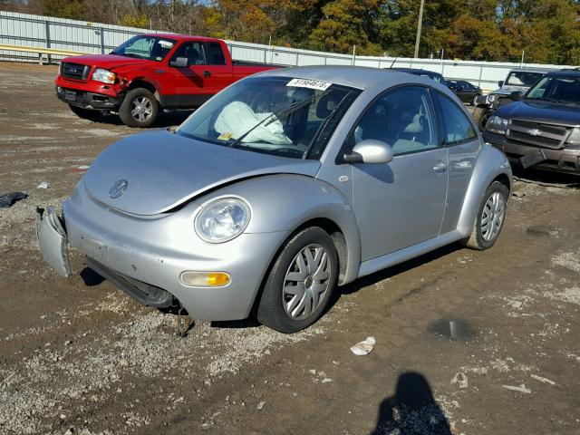 3VWCK21C61M454440 - 2001 VOLKSWAGEN NEW BEETLE SILVER photo 2