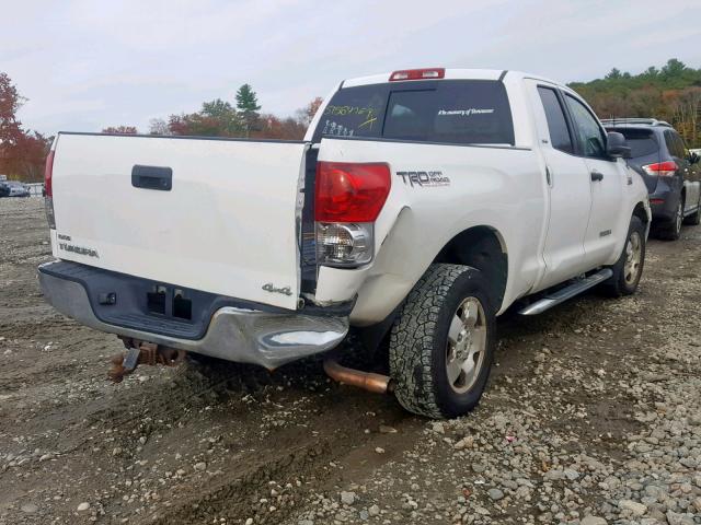 5TBBV54177S471475 - 2007 TOYOTA TUNDRA DOU WHITE photo 4