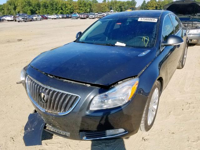 2G4GR5EK6C9182188 - 2012 BUICK REGAL GRAY photo 2