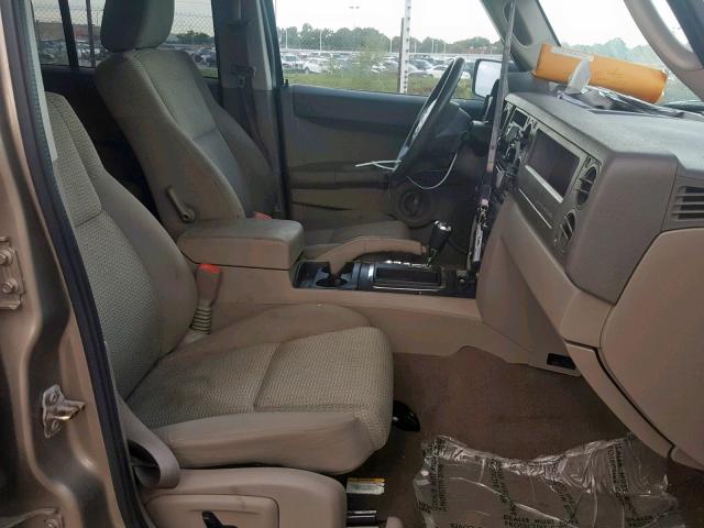 1J8HG48K06C231699 - 2006 JEEP COMMANDER ვერცხლისფერი ფოტო 5