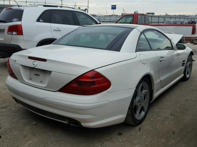 WDBSK75FX4F066727 - 2004 MERCEDES-BENZ SL 500 WHITE photo 4