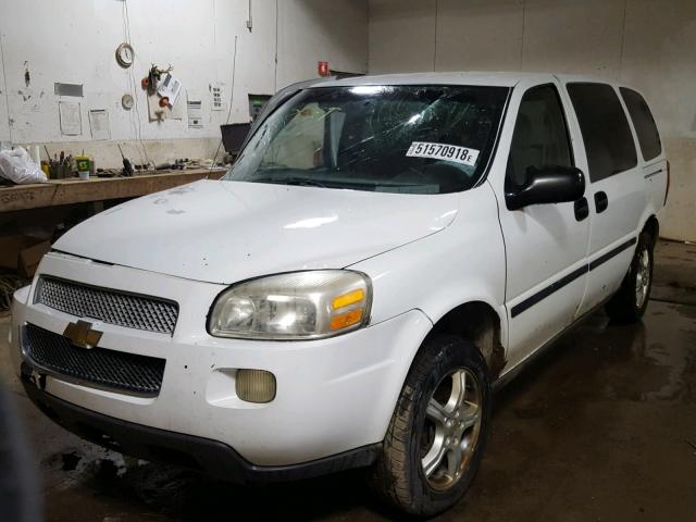 1GNDV03L85D271694 - 2005 CHEVROLET UPLANDER WHITE photo 2