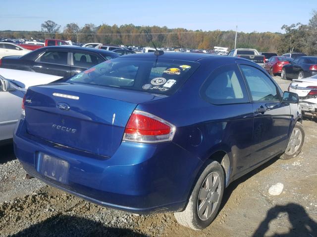 1FAHP32N78W142465 - 2008 FORD FOCUS S/SE BLUE photo 4