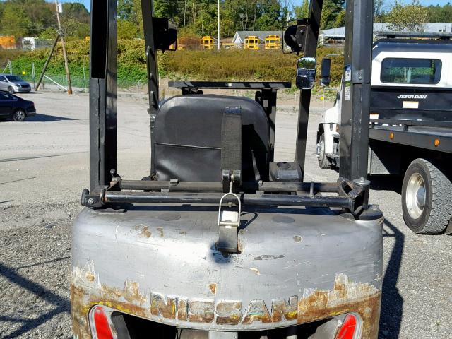 CP1F29P9817 - 2012 NISSAN FORKLIFT SILVER photo 6