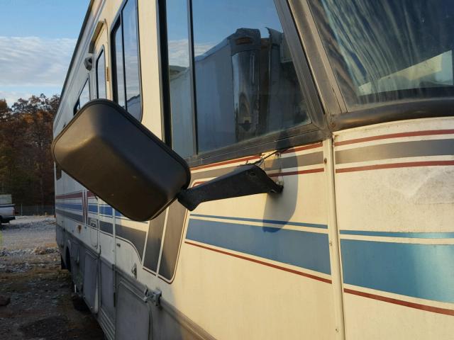 3FCMF53G9NJA00753 - 1993 WINNEBAGO ADVENTURER TAN photo 9