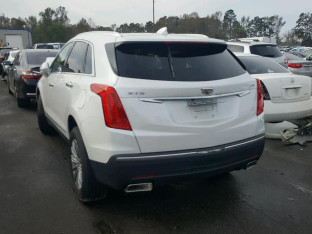 1GYKNBRS6HZ137729 - 2017 CADILLAC XT5 LUXURY WHITE photo 3