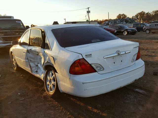 4T1BF28B72U207694 - 2002 TOYOTA AVALON XL WHITE photo 3