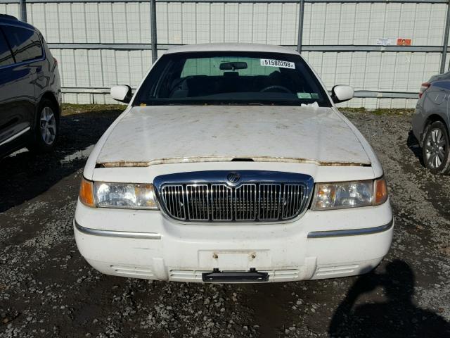 2MEFM74W4XX681022 - 1999 MERCURY GRAND MARQ WHITE photo 9