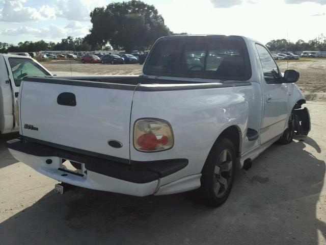 2FTZF07312CA86372 - 2002 FORD F150 SVT L WHITE photo 4