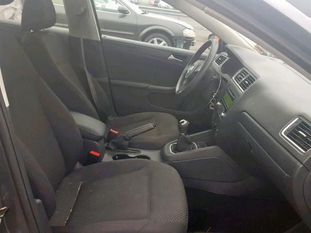 3VW1K7AJ9EM321969 - 2014 VOLKSWAGEN JETTA BASE 灰色 照片 5