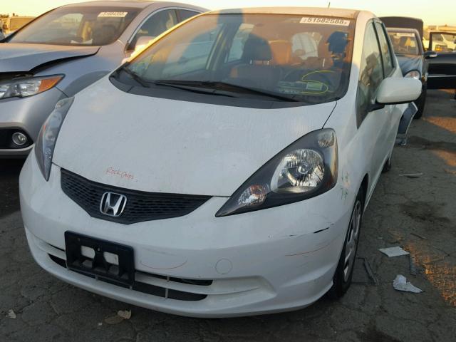 JHMGE8H35DC064535 - 2013 HONDA FIT WHITE photo 2