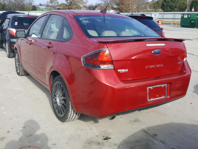 1FAHP3GN5AW250632 - 2010 FORD FOCUS SES RED photo 3