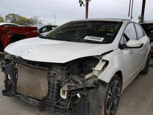 KNAFX4A81E5089327 - 2014 KIA FORTE EX WHITE photo 2