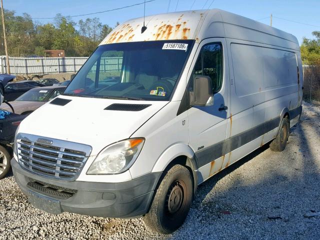 WDYPE845975197918 - 2007 FREIGHTLINER SPRINTER 2 WHITE photo 2