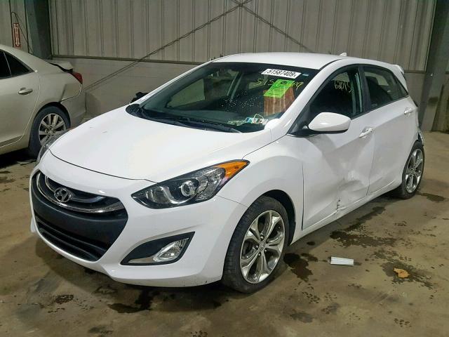 KMHD35LE0DU045897 - 2013 HYUNDAI ELANTRA GT WHITE photo 2