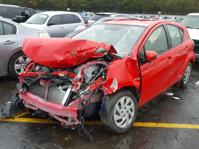 JTDKDTB39F1583192 - 2015 TOYOTA PRIUS C RED photo 2