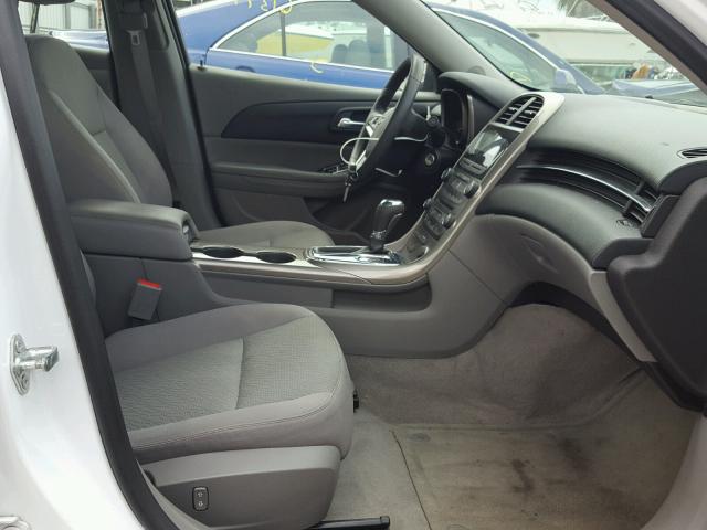 1G11B5SA2DF188498 - 2013 CHEVROLET MALIBU LS თეთრი ფოტო 5