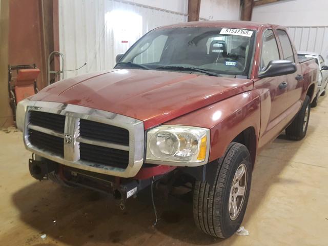 1D7HE48K26S698387 - 2006 DODGE DAKOTA QUA RED photo 2