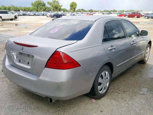 3HGCM56456G705438 - 2006 HONDA ACCORD LX SILVER photo 4