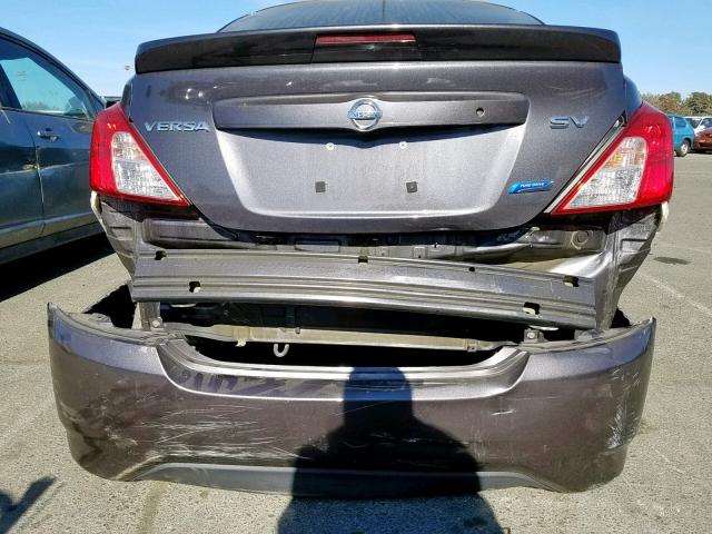 3N1CN7AP7FL863444 - 2015 NISSAN VERSA S BROWN photo 9