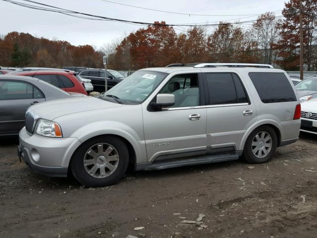 5LMFU28RX4LJ39904 - 2004 LINCOLN NAVIGATOR Сұр фото 9