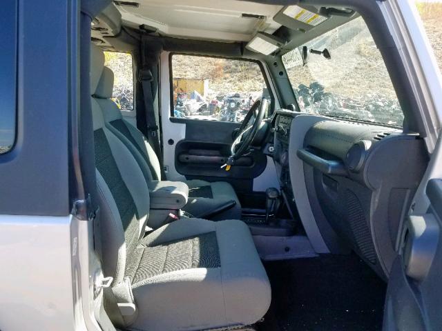 1J4FA24158L595938 - 2008 JEEP WRANGLER X SILVER photo 5