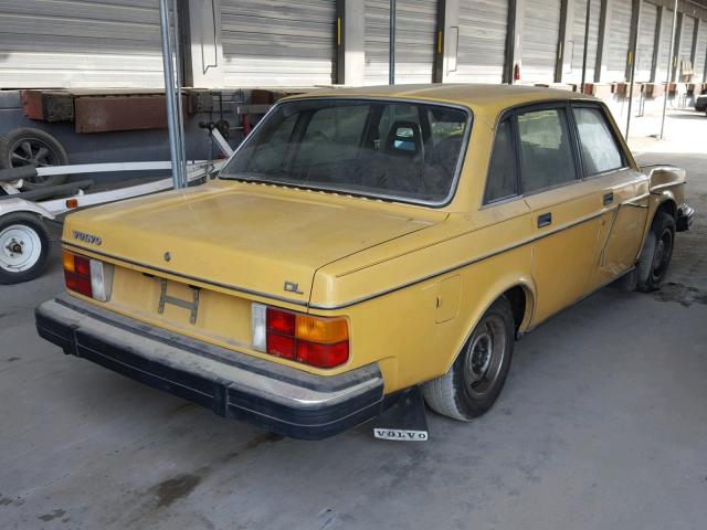 YV1AX4545B1671383 - 1981 VOLVO 244 YELLOW photo 4