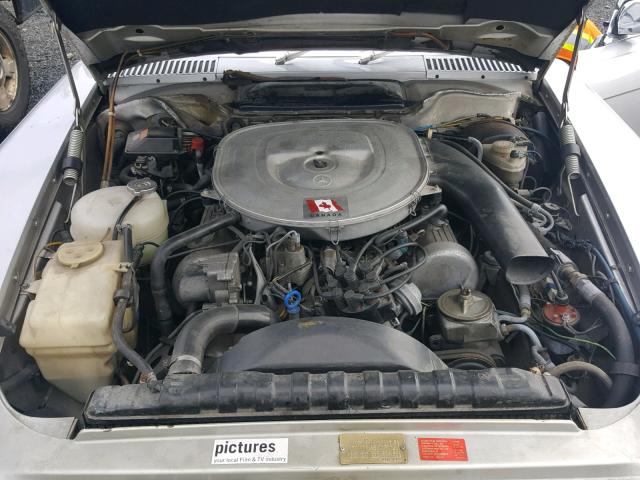 WDB10702512001760 - 1981 MERCEDES-BENZ 380 SLC SILVER photo 7