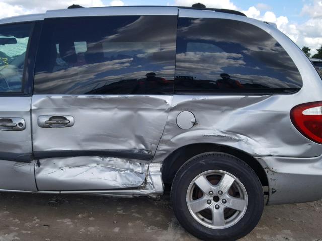 1D4GP45R26B607526 - 2006 DODGE CARAVAN SX SILVER photo 9