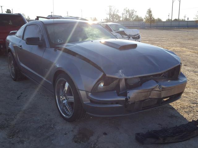 1ZVFT82HX75199457 - 2007 FORD MUSTANG GT GRAY photo 1