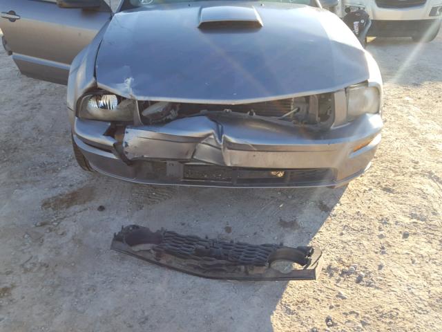 1ZVFT82HX75199457 - 2007 FORD MUSTANG GT GRAY photo 9