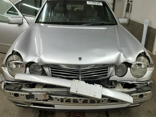 WDBJF55F5VA395533 - 1997 MERCEDES-BENZ E 320 SILVER photo 7