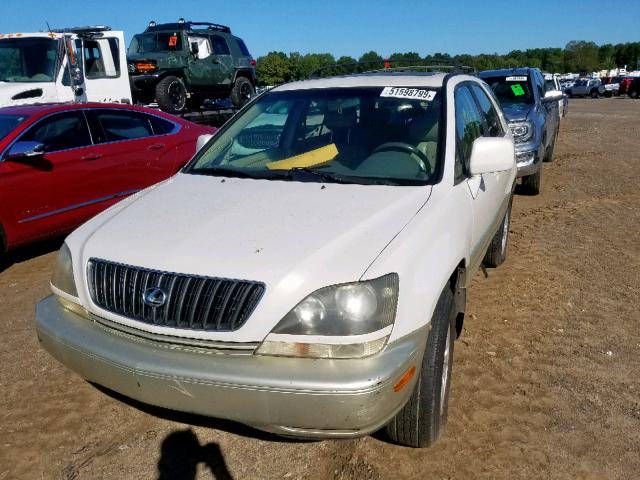 JT6HF10U0X0032605 - 1999 LEXUS RX 300 WHITE photo 2