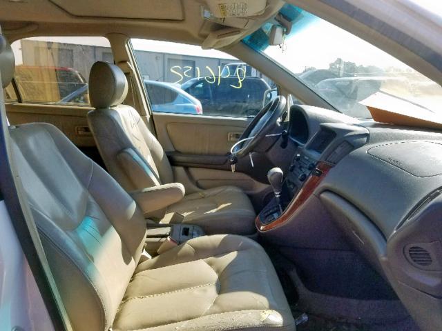 JT6HF10U0X0032605 - 1999 LEXUS RX 300 WHITE photo 5