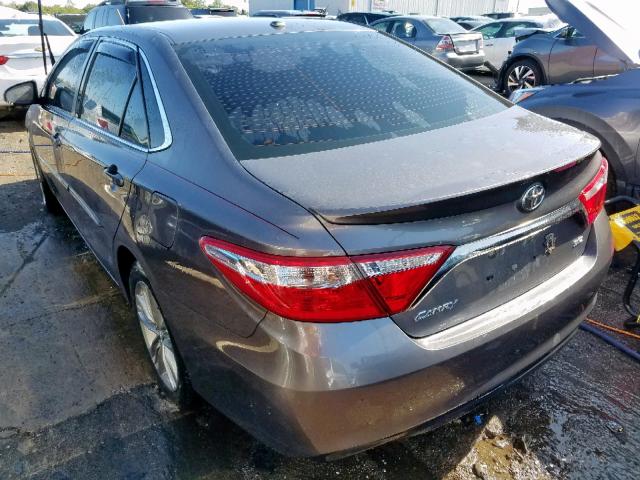 4T1BF1FK3HU397127 - 2017 TOYOTA CAMRY LE GRAY photo 3