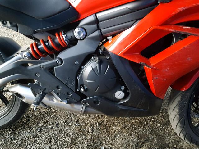 JKAEXEE12CDA01855 - 2012 KAWASAKI EX650 EC RED photo 7