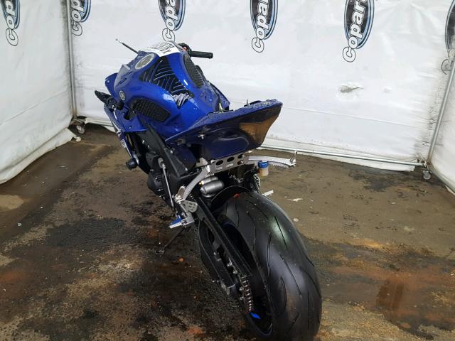 JYARN23E39A002176 - 2009 YAMAHA YZFR1 BLUE photo 3