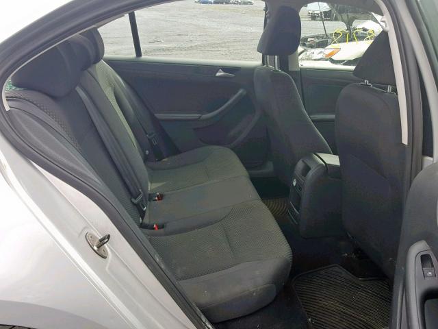 3VW1K7AJ1EM391109 - 2014 VOLKSWAGEN JETTA BASE SILVER photo 6