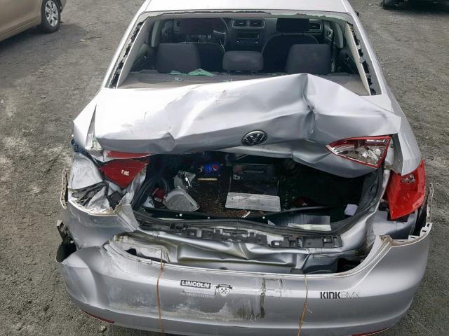 3VW1K7AJ1EM391109 - 2014 VOLKSWAGEN JETTA BASE SILVER photo 9