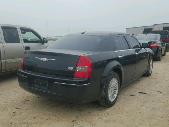 2C3CA1CVXAH279983 - 2010 CHRYSLER 300 TOURIN BLACK photo 4