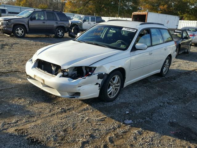 4S3BP616857338335 - 2005 SUBARU LEGACY 2.5 WHITE photo 2