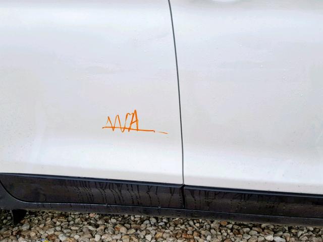 5UXWZ7C3XH0V93262 - 2017 BMW X3 SDRIVE2 WHITE photo 9